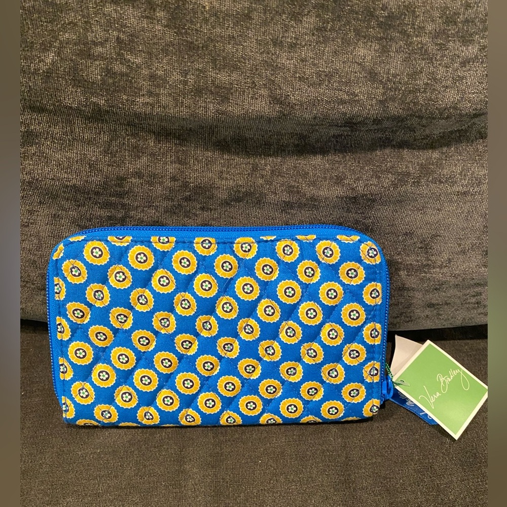 NWT Retired Vera Bradley Rivera Blue Zip Wallet
